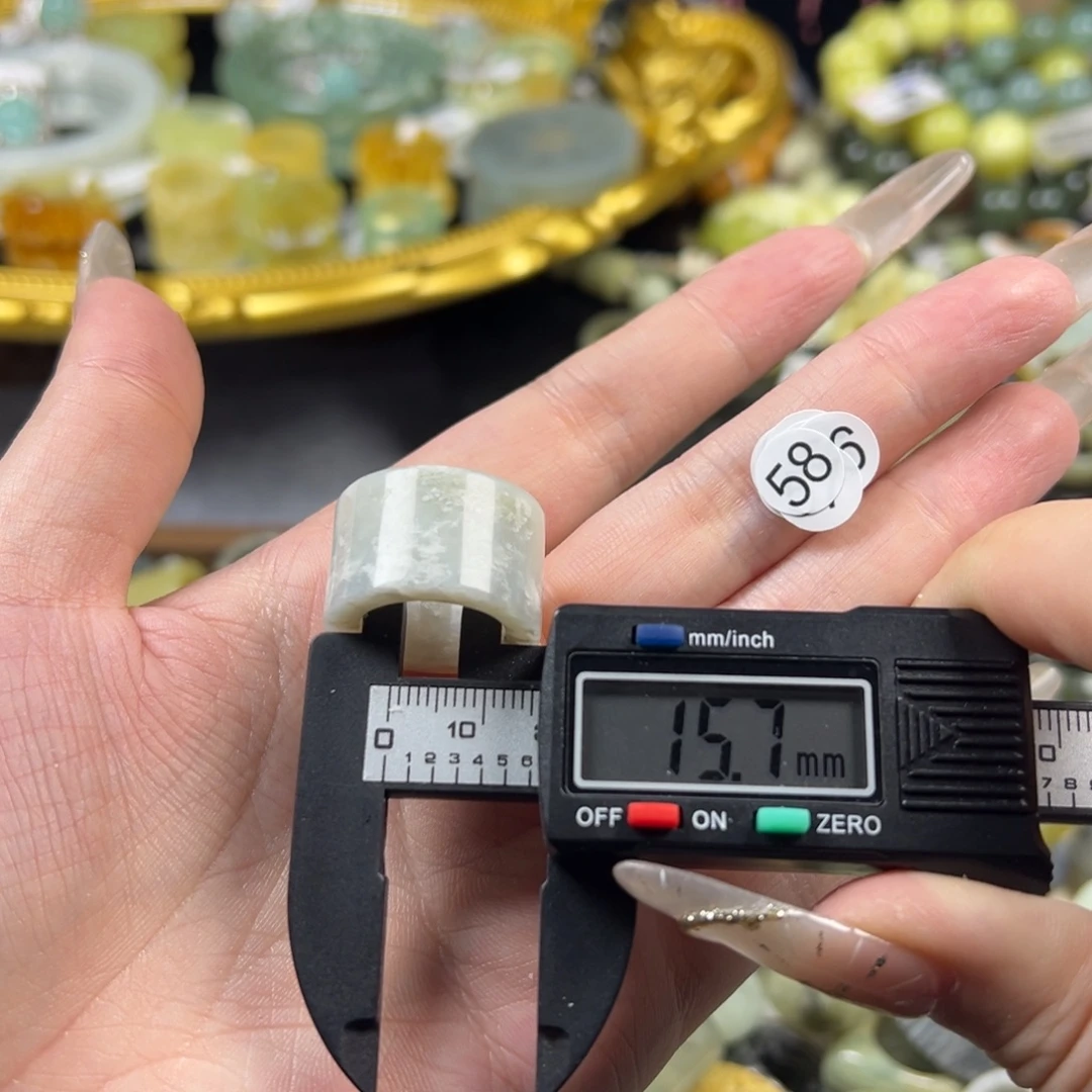 蛇纹石玉未镶嵌戒指