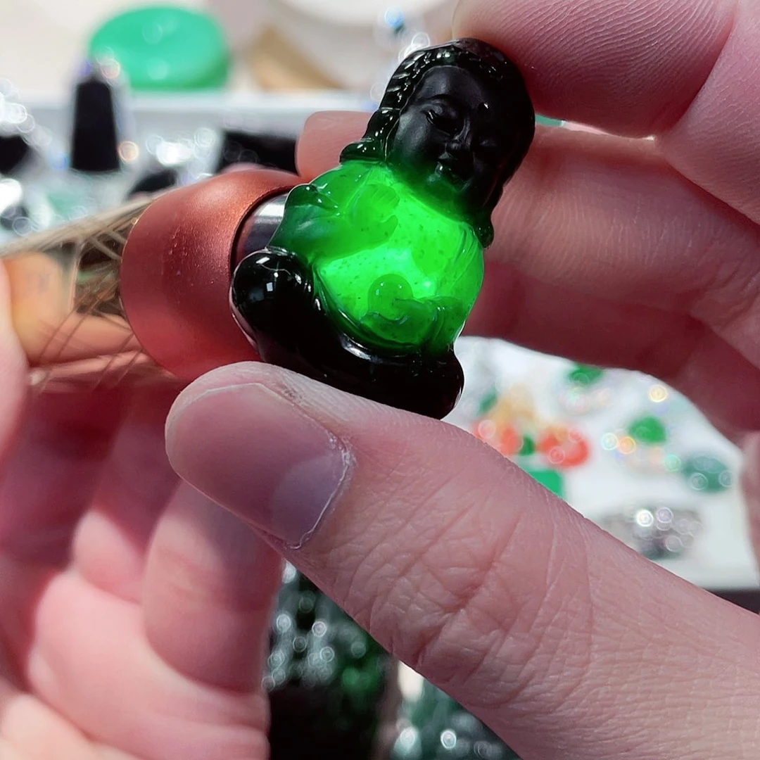 翡翠颈饰未镶嵌翡翠