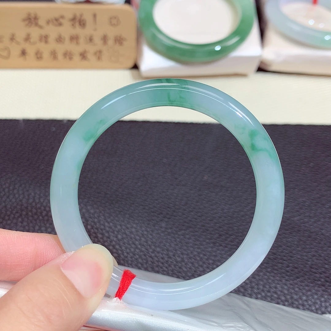 未镶嵌手镯翡翠530