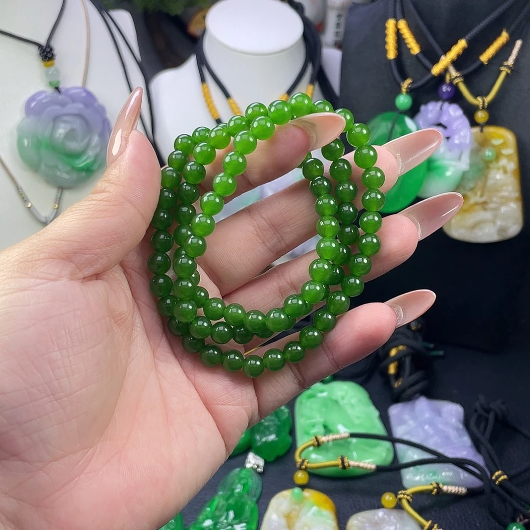 翡翠未镶嵌吊坠(赠链)