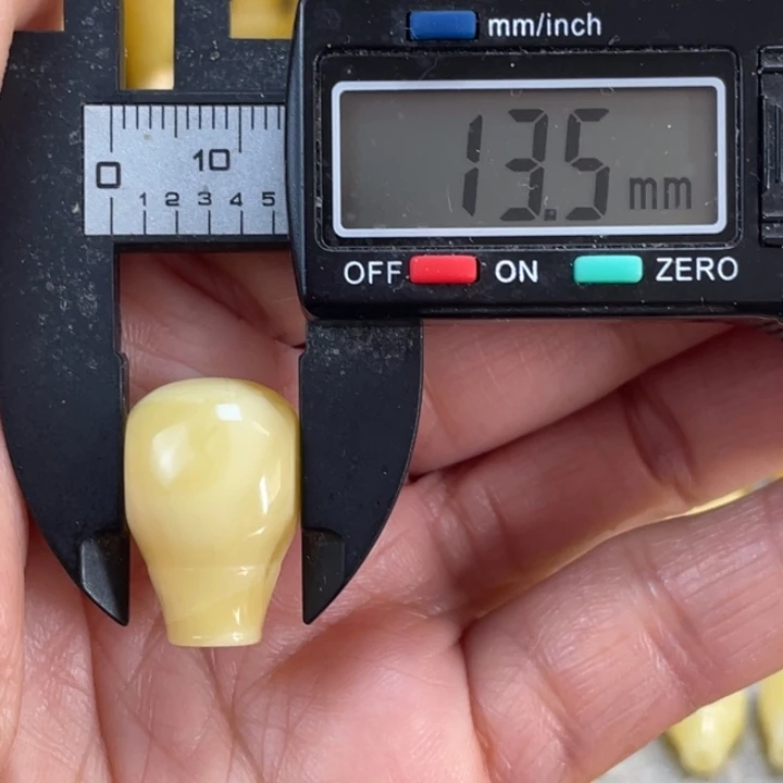 蜜蜡未镶嵌裸石62杂