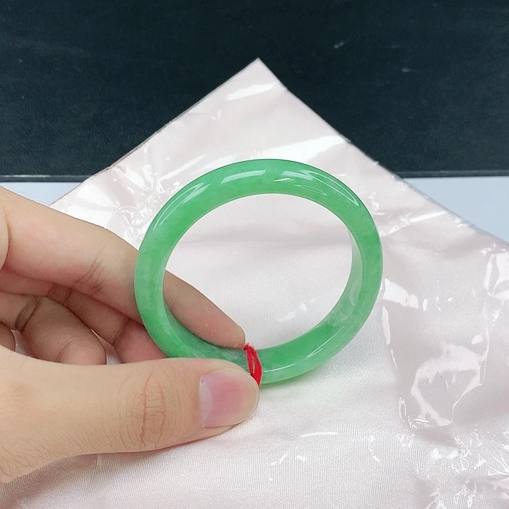 翡翠未镶嵌手镯圈51.8。05046