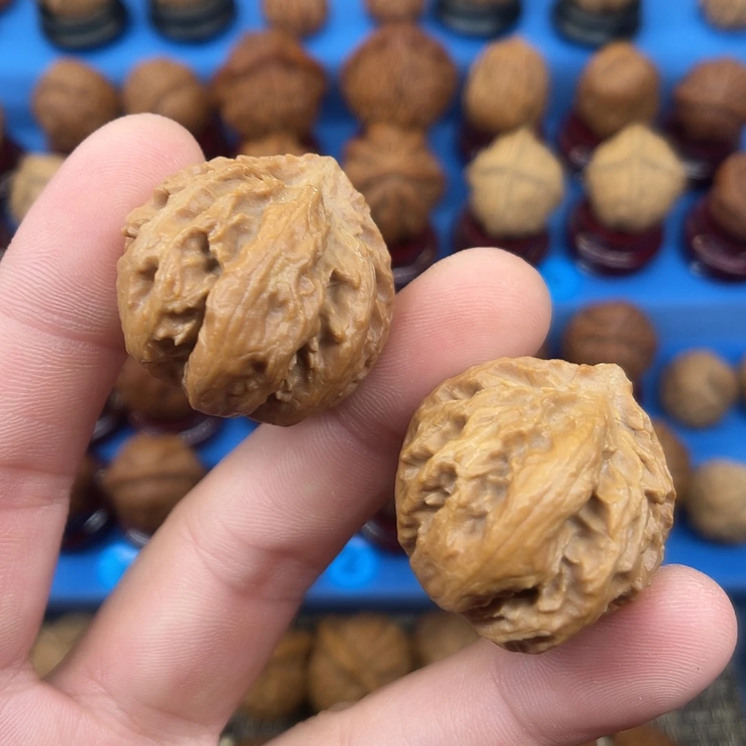 把件文玩核桃粗筋刺球