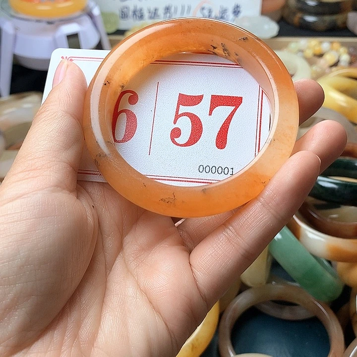 石英质玉（黄龙玉）未镶嵌手镯