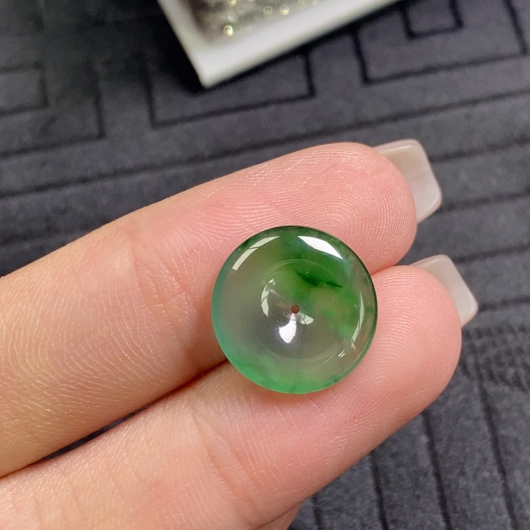 吊坠(不含链)未镶嵌翡翠平安扣