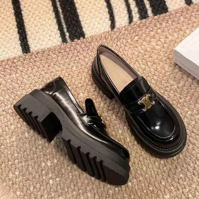 广州鞋牛皮版～现货厚底小皮鞋女英伦风粗跟单鞋一脚蹬乐福鞋