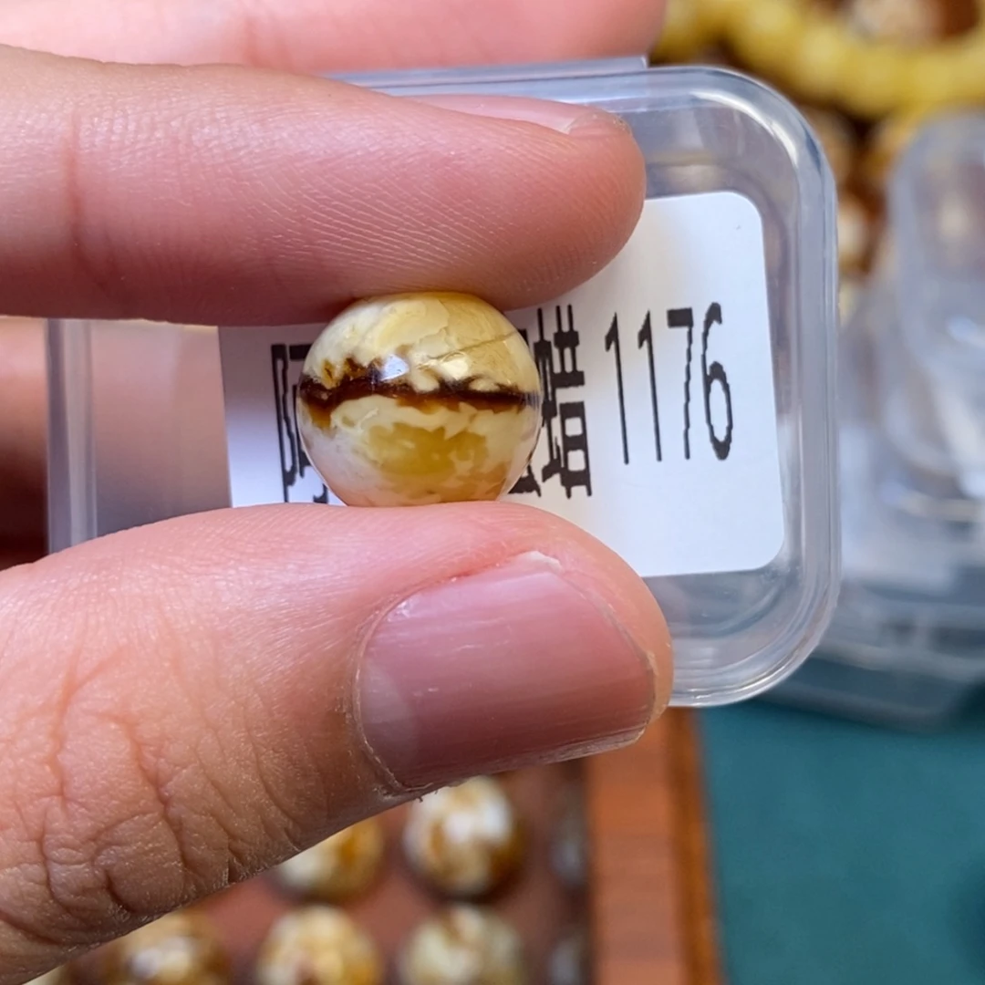 把件猴头核桃沁色老型圆珠1176