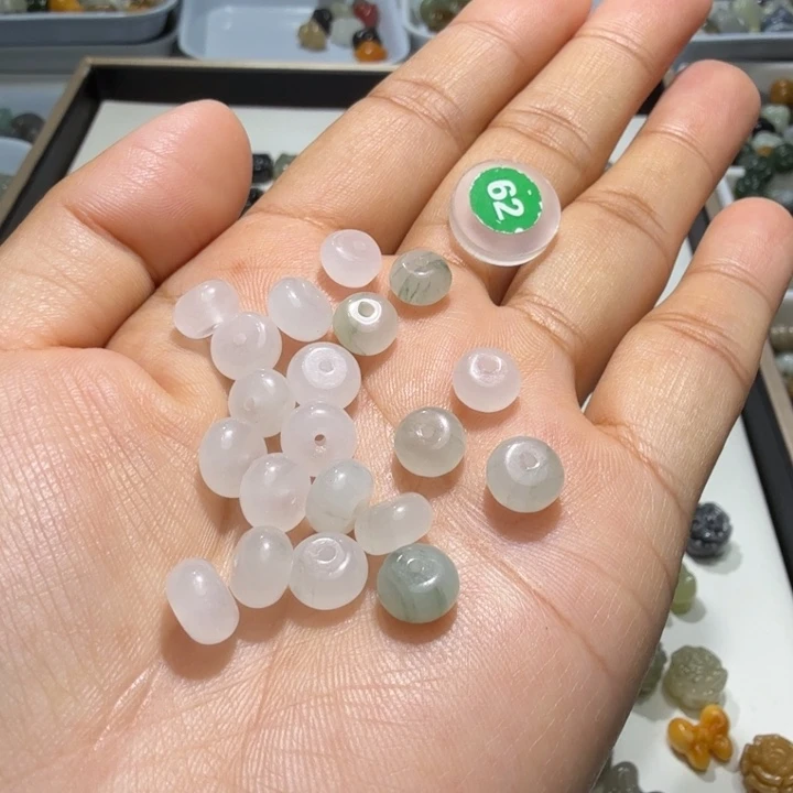 和田玉未镶嵌珠宝奇石