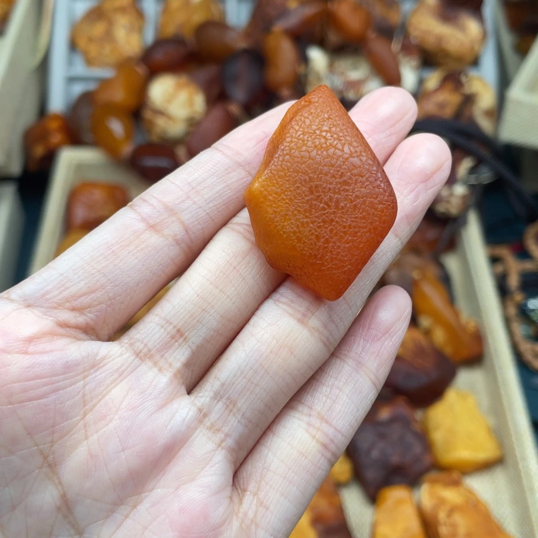 琥珀未镶嵌珠宝奇石