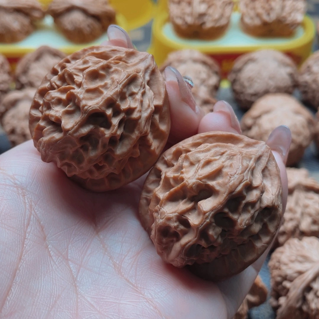 桃核把件龙鳞核桃