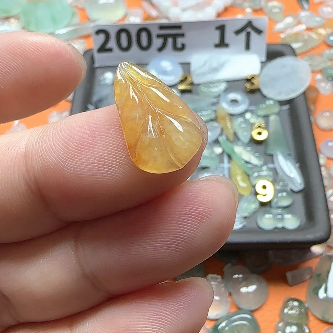 定制翡翠未镶嵌翡翠