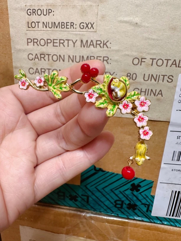 铜合金珐琅胸针 配饰卡通可爱老鼠胸针饰品红色