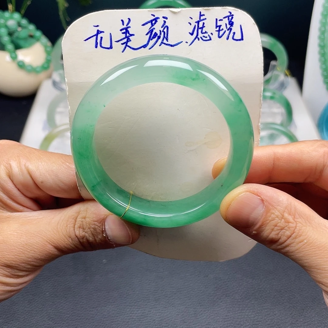 未镶嵌手镯石英质玉
