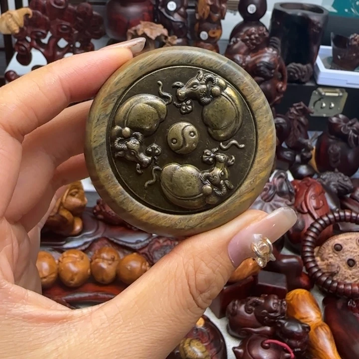 木绿檀木雕刻转珠把件