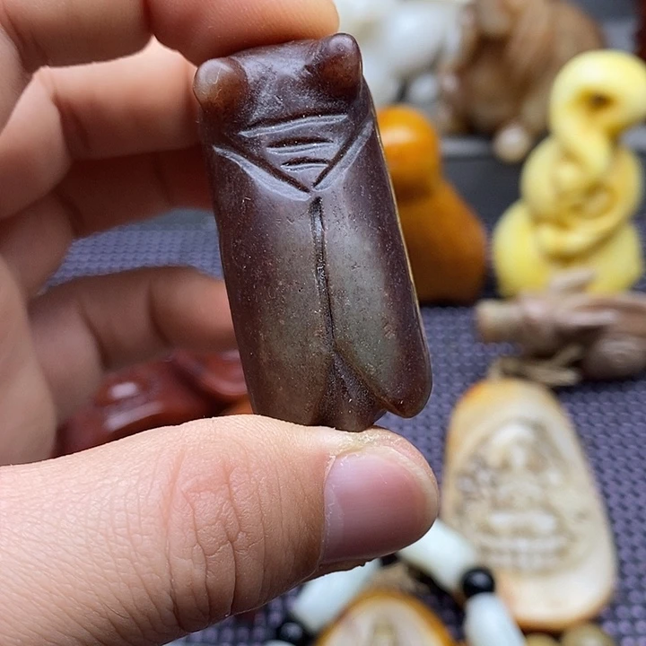 未镶嵌蛇纹石玉颈饰