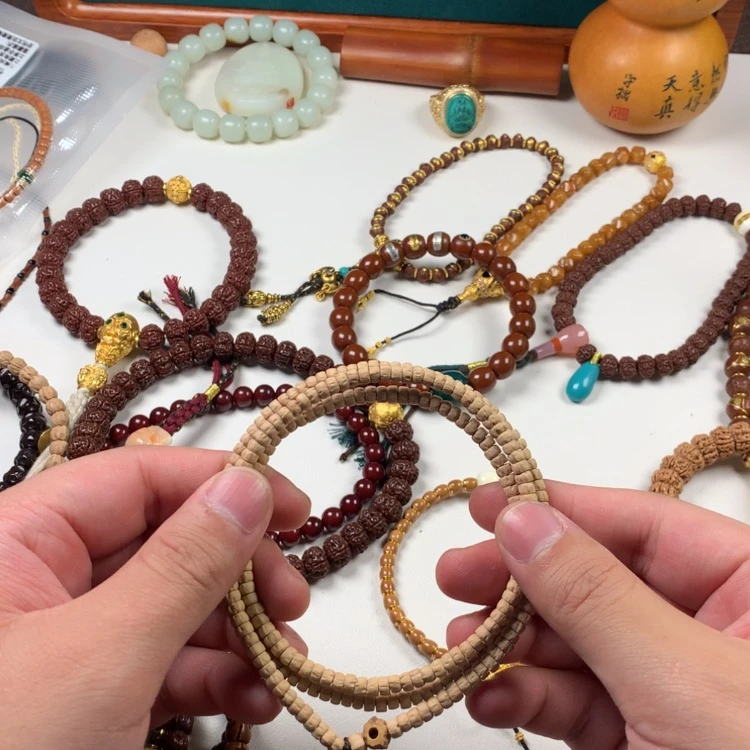 【闪购商品】柏香籽/百香籽吊坠。。。。。。。。。。。。。