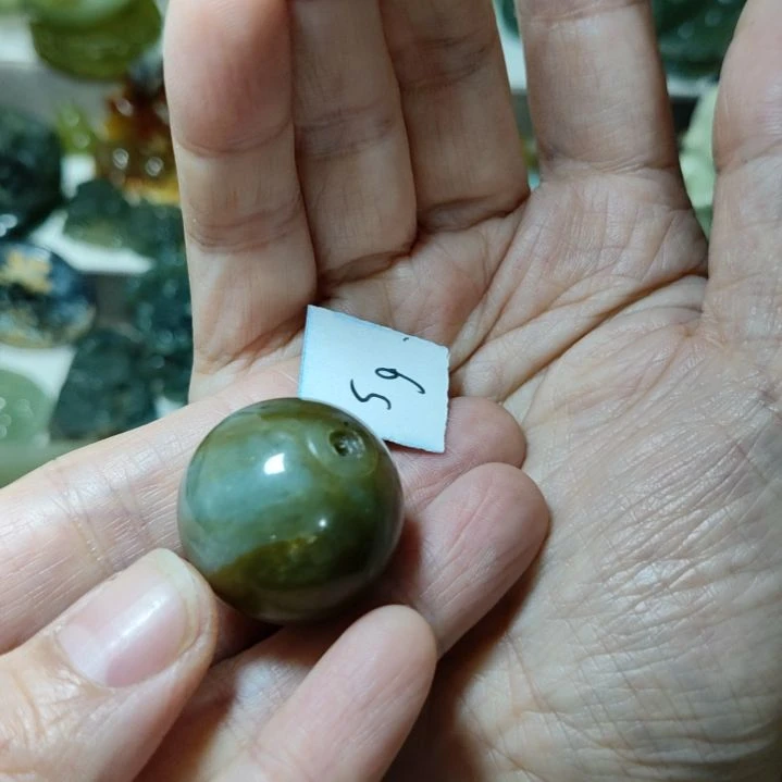 岫玉未镶嵌挂坠款式