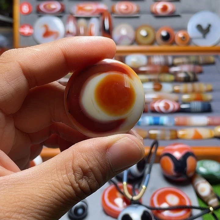 玛瑙/玉髓颈饰未镶嵌大*布