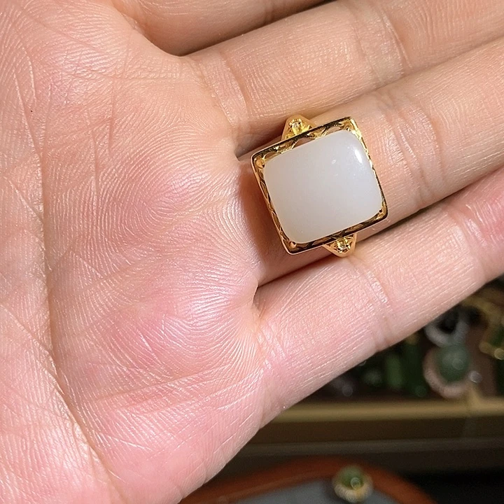 【闪购商品】银S925镶嵌戒指和田玉