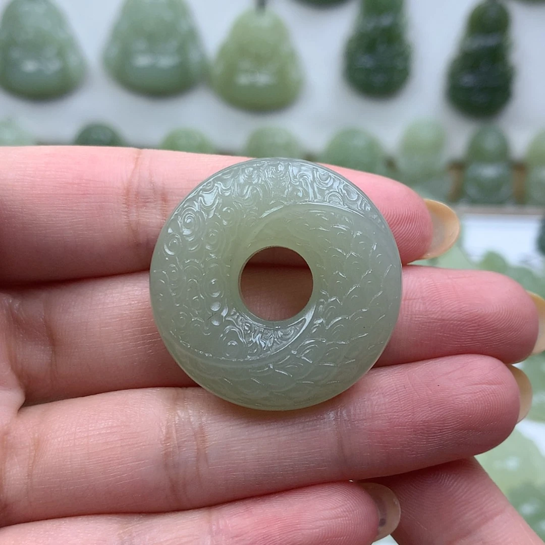 【闪购商品】颈饰未镶嵌和田玉