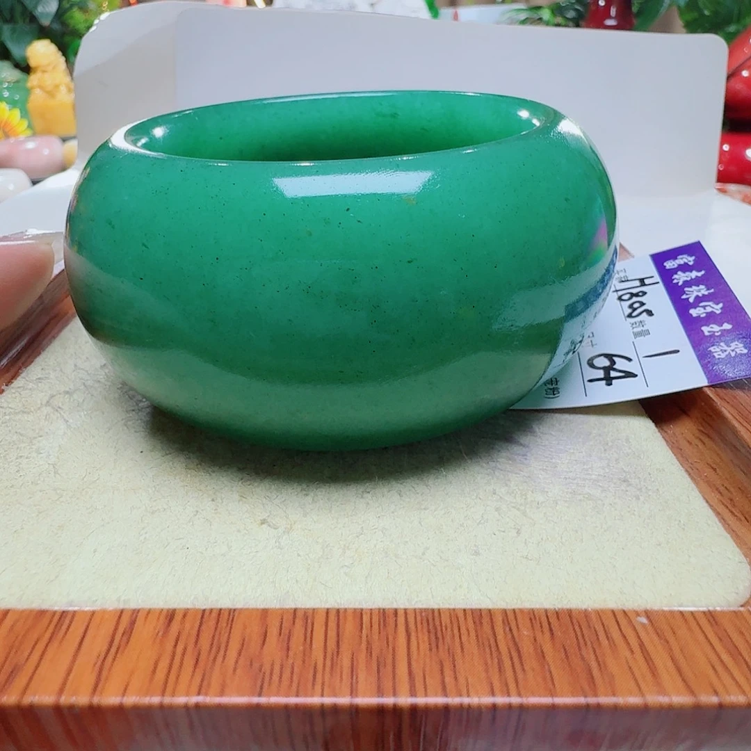 山***化石英质玉未镶嵌手镯