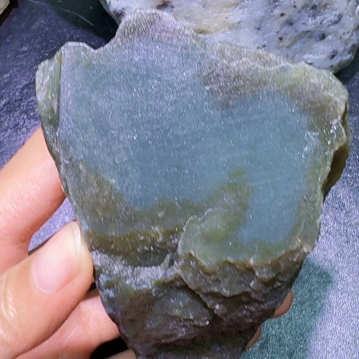 未镶嵌和田玉（糖玉）珠宝半成品