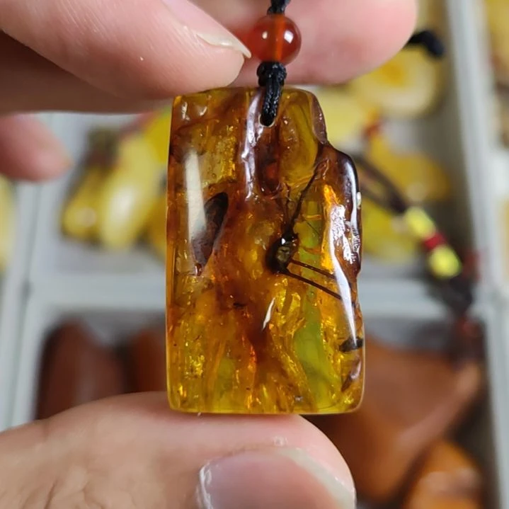 未镶嵌琥珀珠宝奇石虫珀