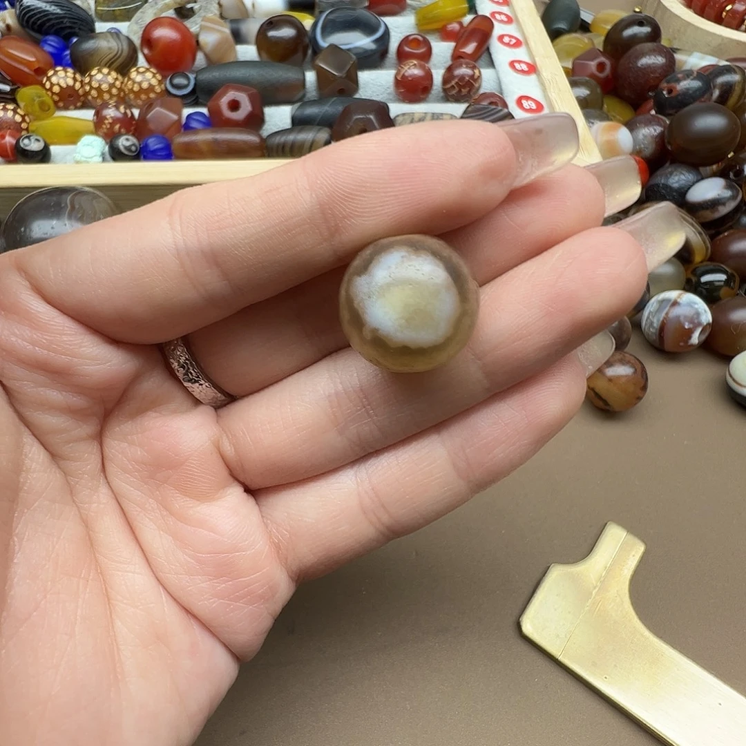 玛瑙/玉髓未镶嵌珠宝半成品