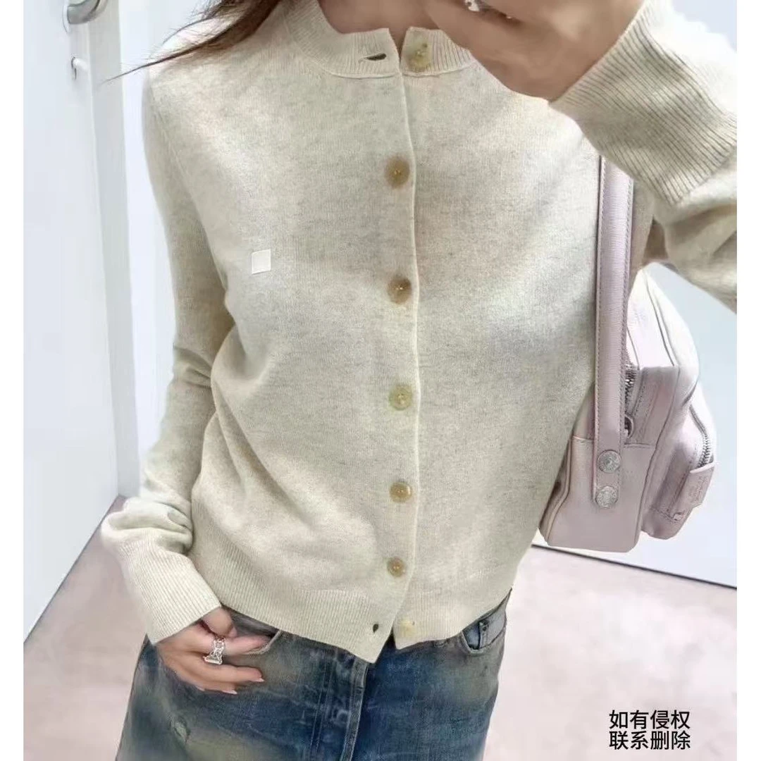 『朱小姐』Face徽标罗纹圆领纽扣针织开衫毛衣 G336