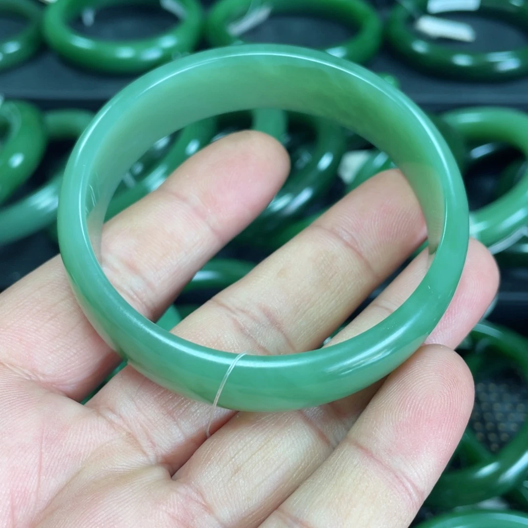 和田玉（碧玉）手镯未镶嵌