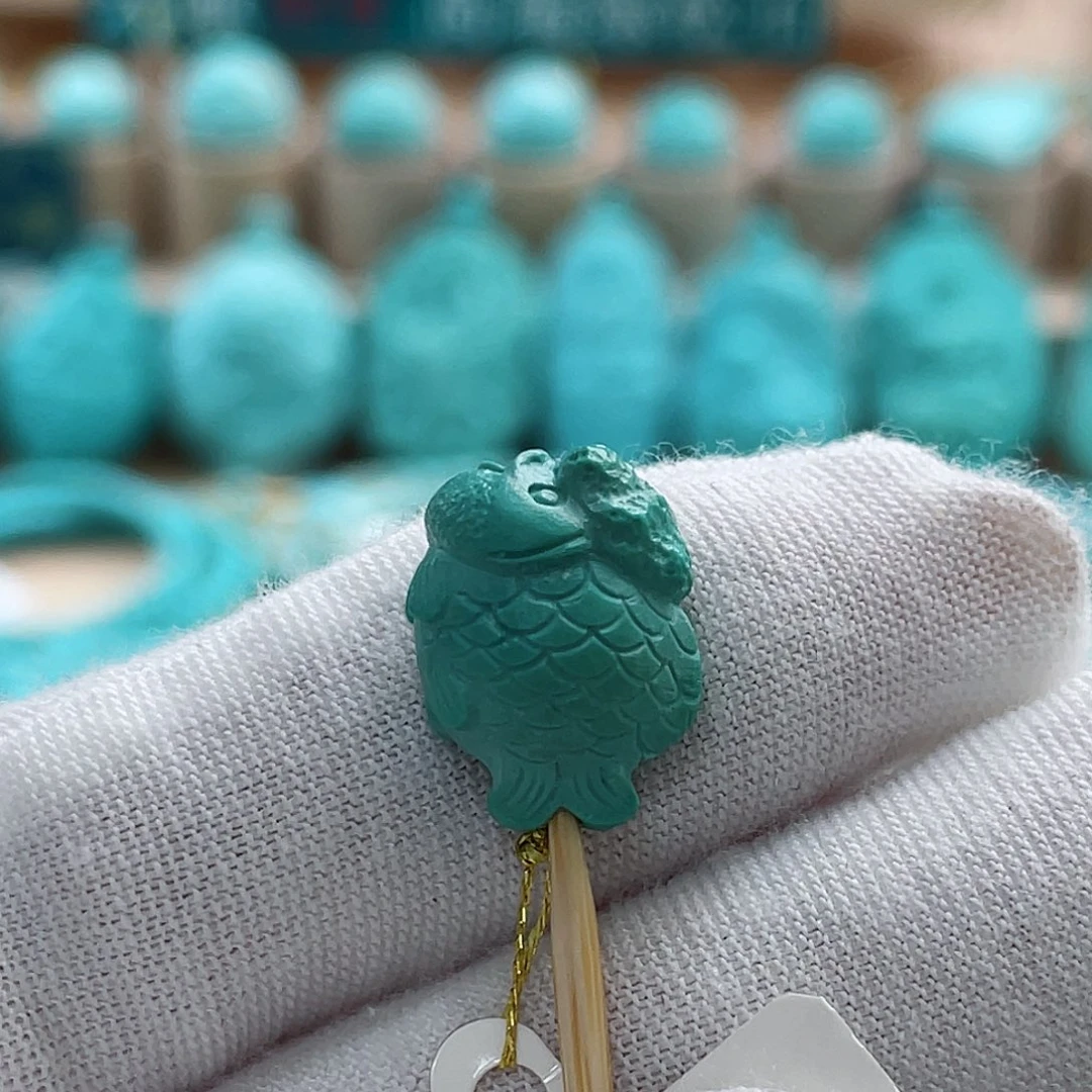 未镶嵌绿松石珠宝奇石