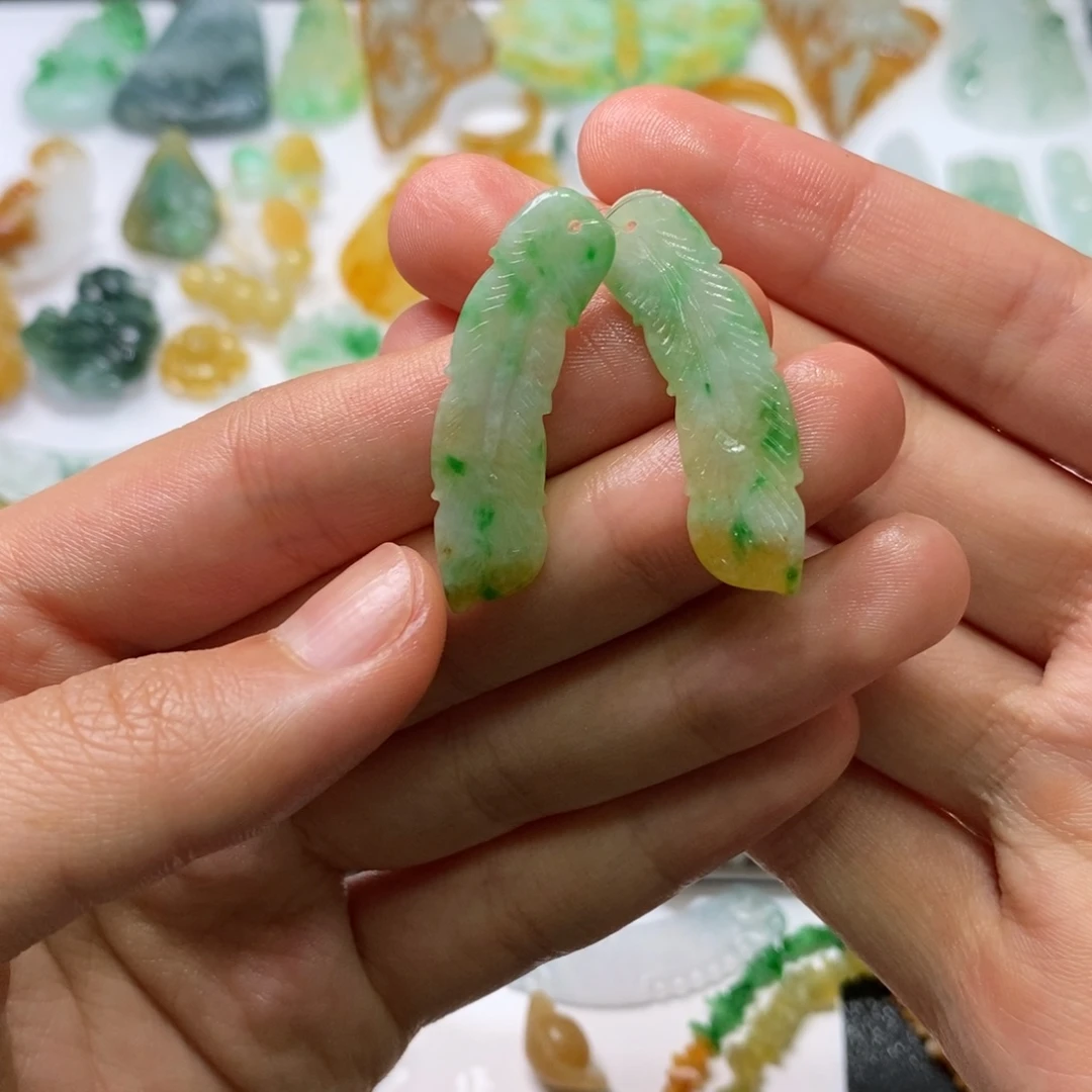 定制翡翠未镶嵌耳饰