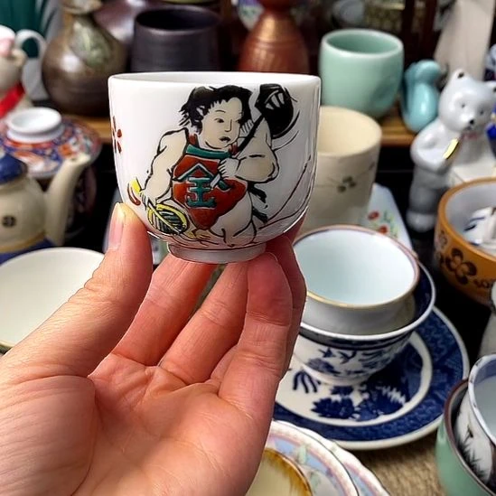 中古物品默认微瑕，谨慎参拍，满18包邮！