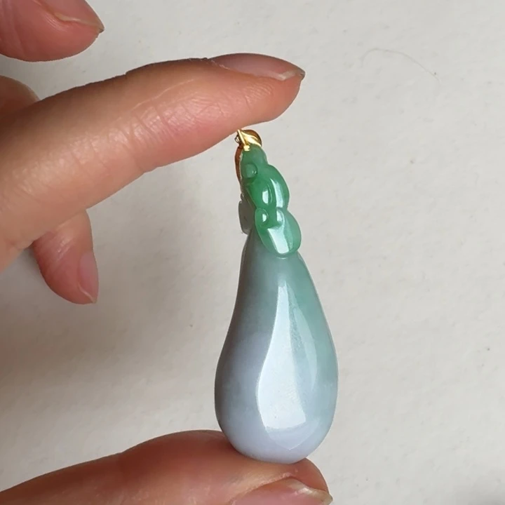 翡翠18K金镶嵌颈饰福瓜