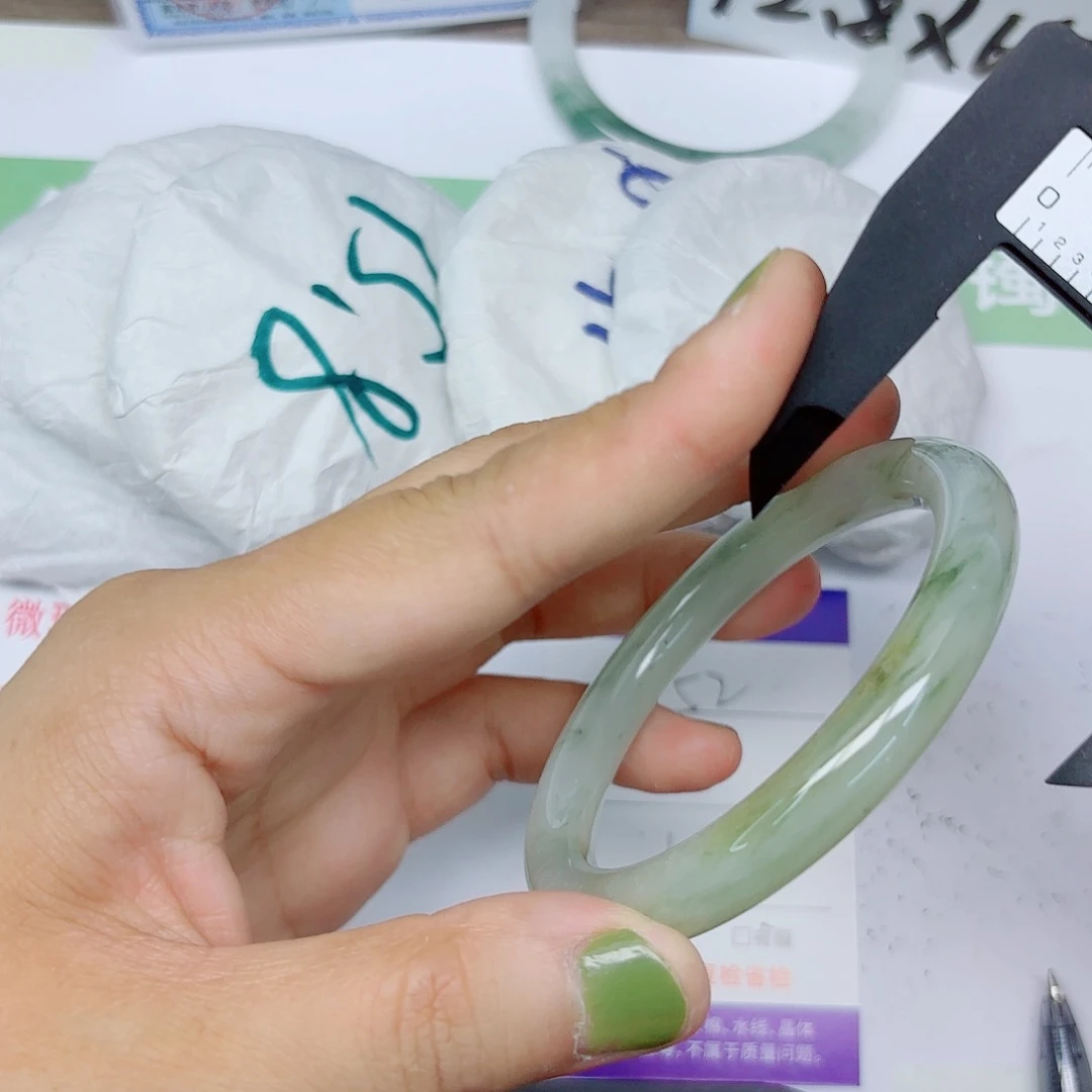 石英质玉手镯未镶嵌52/58