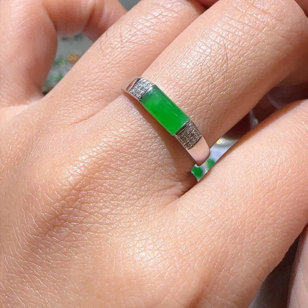 【闪购商品】翡翠戒指18K金镶嵌缅甸