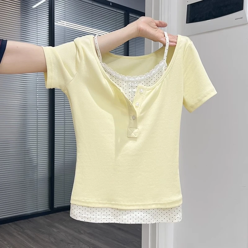 奶黄色蕾丝花边正肩短袖t恤女2025夏季假两件修身短款多巴胺上衣