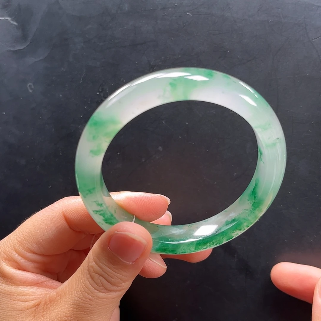 石英质玉未镶嵌手镯