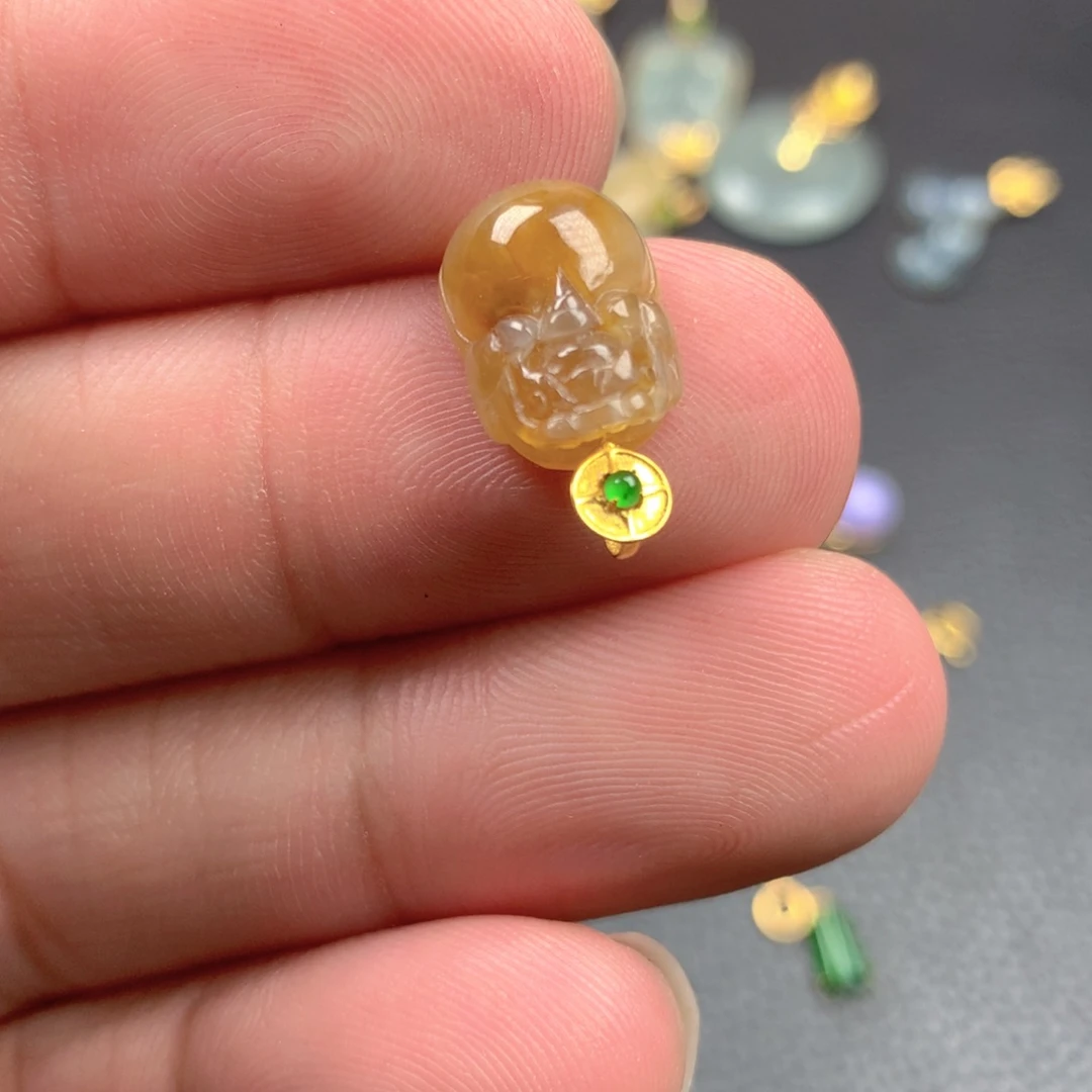 【闪购商品】颈饰18K金镶嵌翡翠翡翠