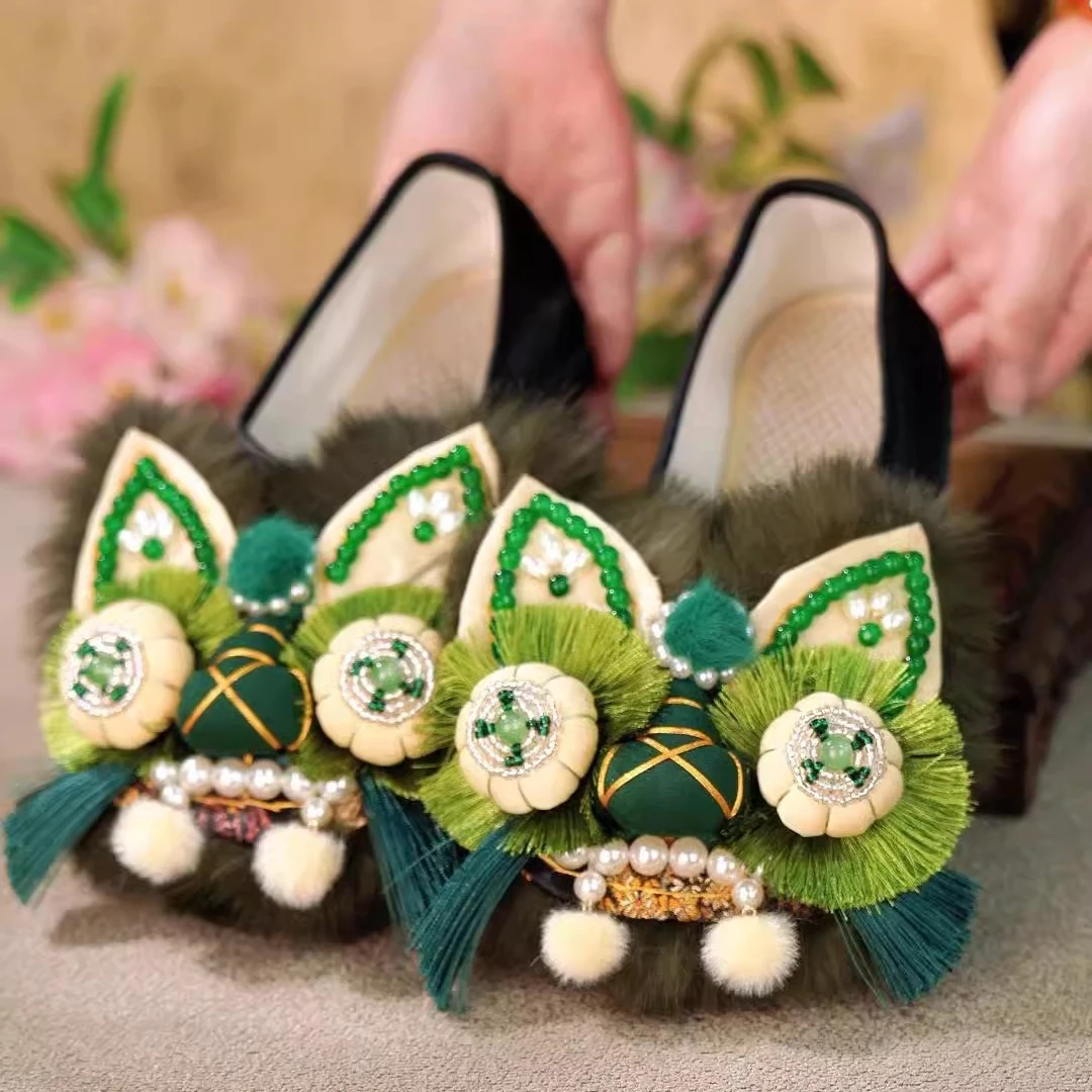 爆款成人非遗虎头女鞋新中式汉服绣花鞋国风软底鞋新款网红同款鞋