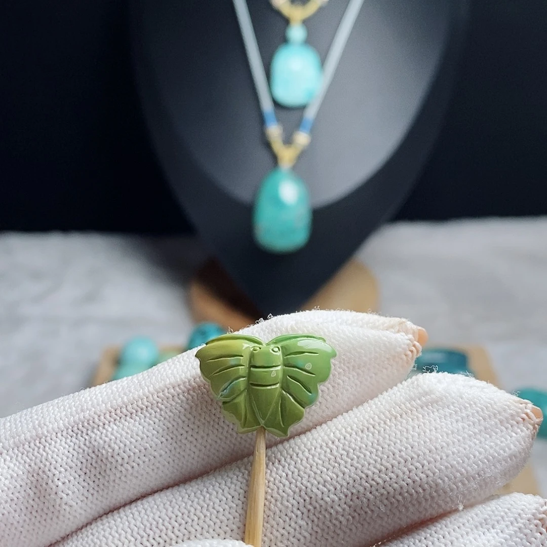 绿松石未镶嵌珠宝奇石