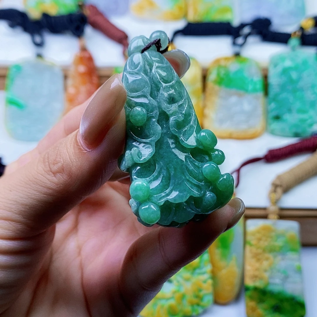 颈饰未镶嵌翡翠翡翠
