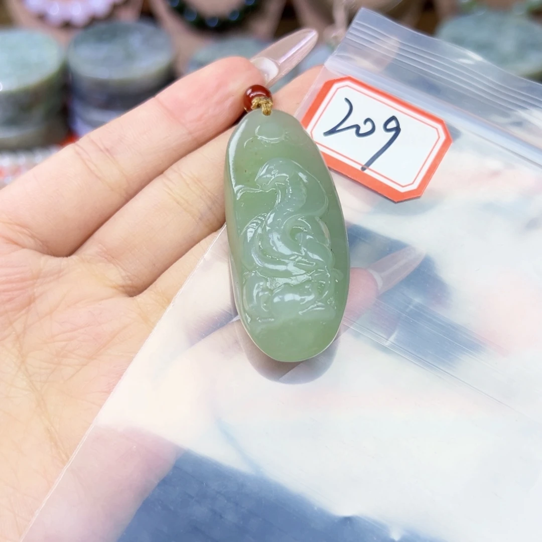 和田玉未镶嵌珠宝半成品