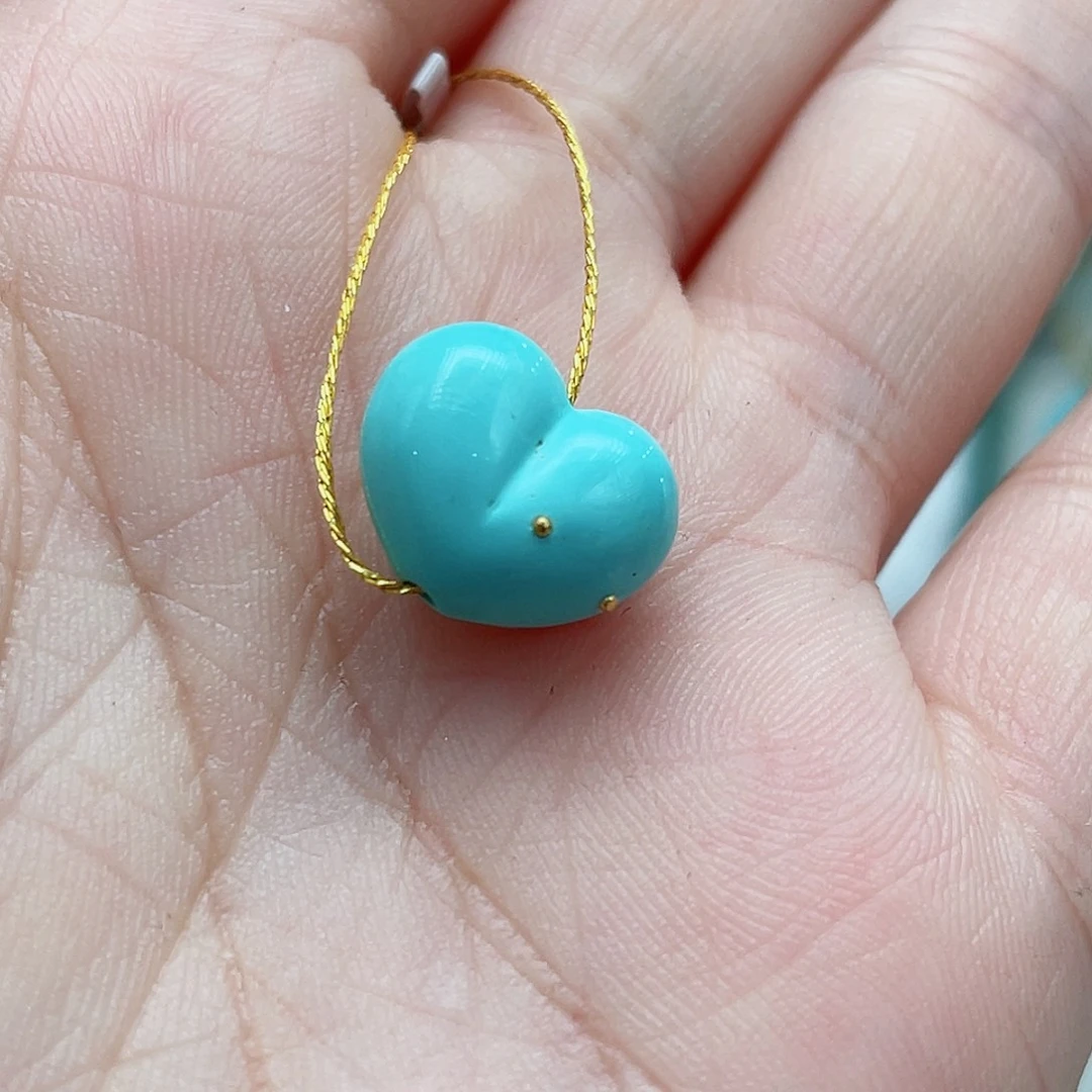 绿松石未镶嵌颈饰