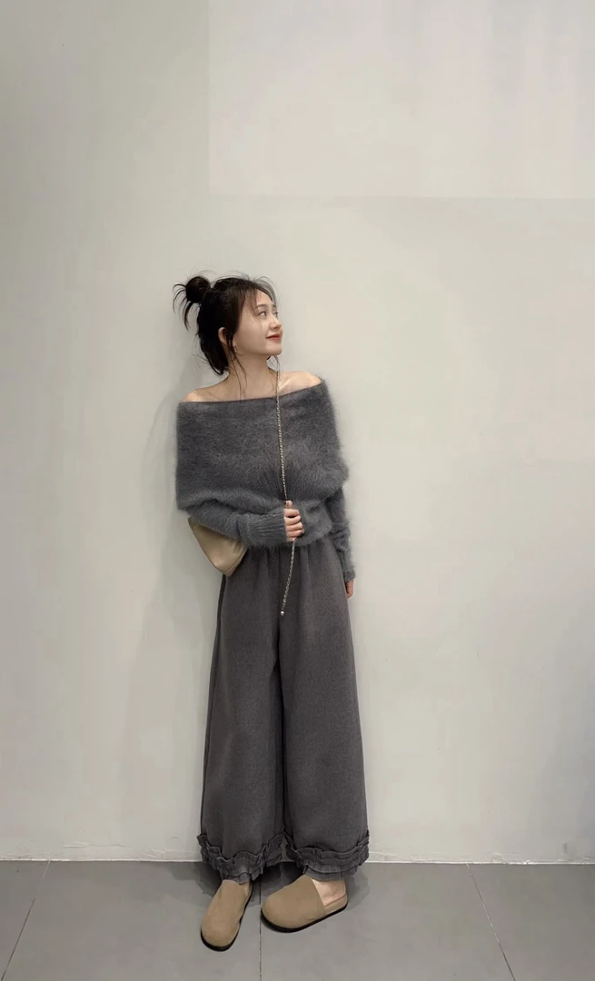 2025秋季新款韩系氛围感灰色软糯一字肩毛衣女针织上衣百搭休闲裤