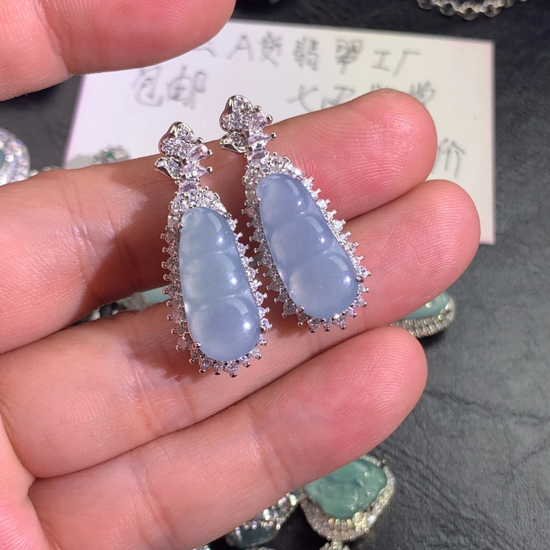 翡翠颈饰未镶嵌福豆