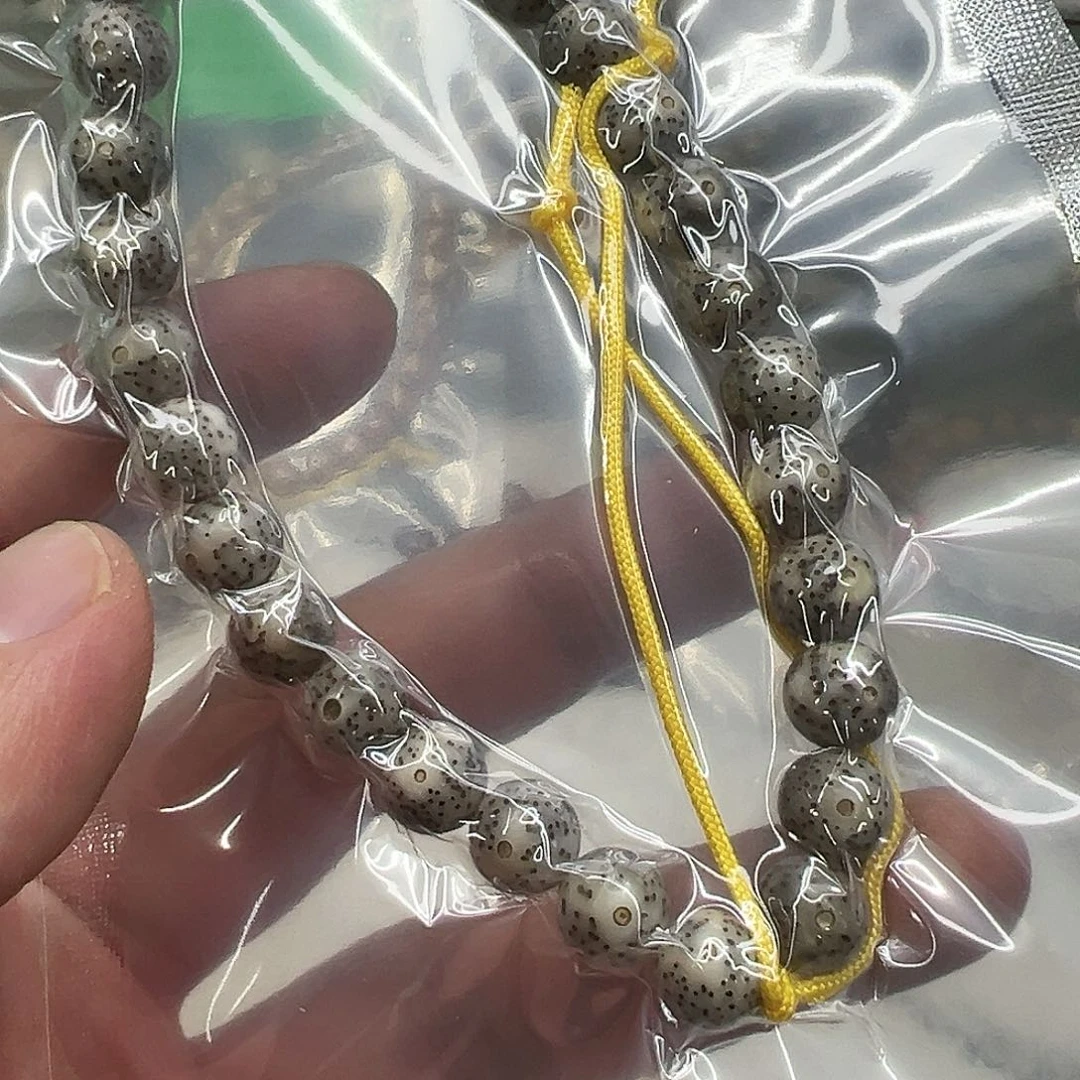 星月菩提手串107入门灰星月菩提0.9圆手持