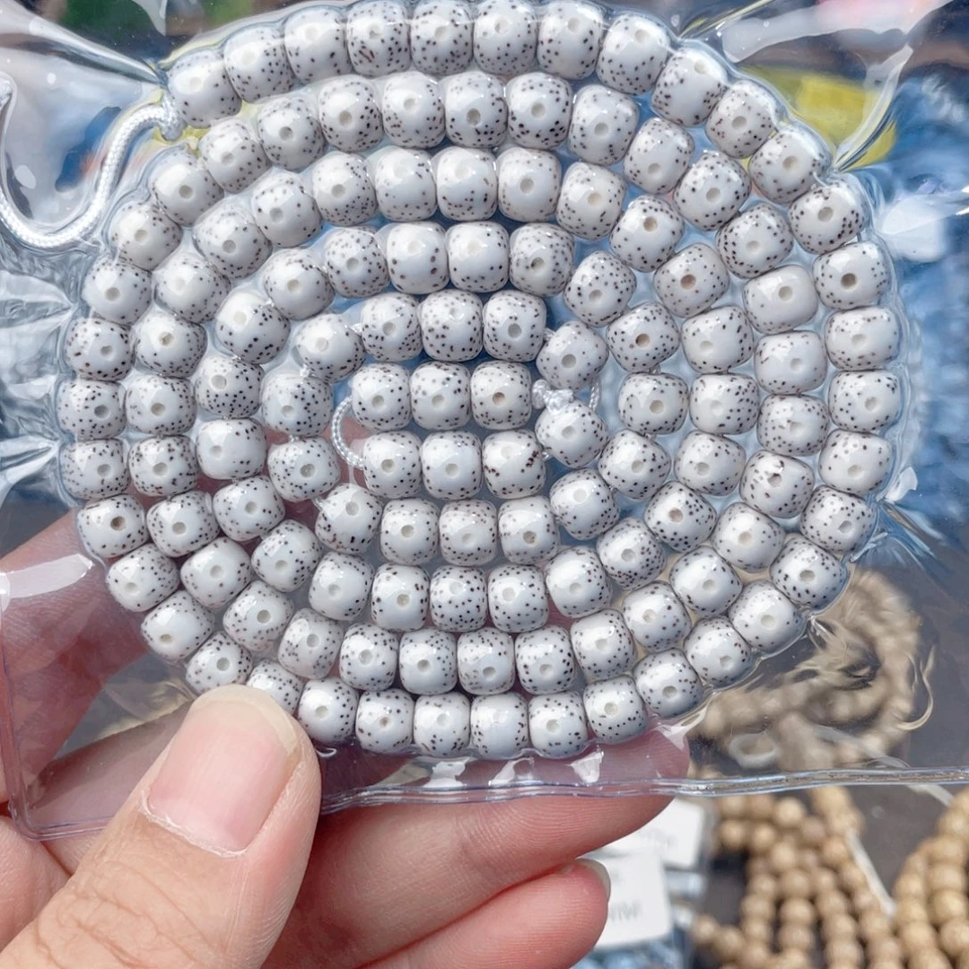 刘***萌吊坠星月菩提老型
