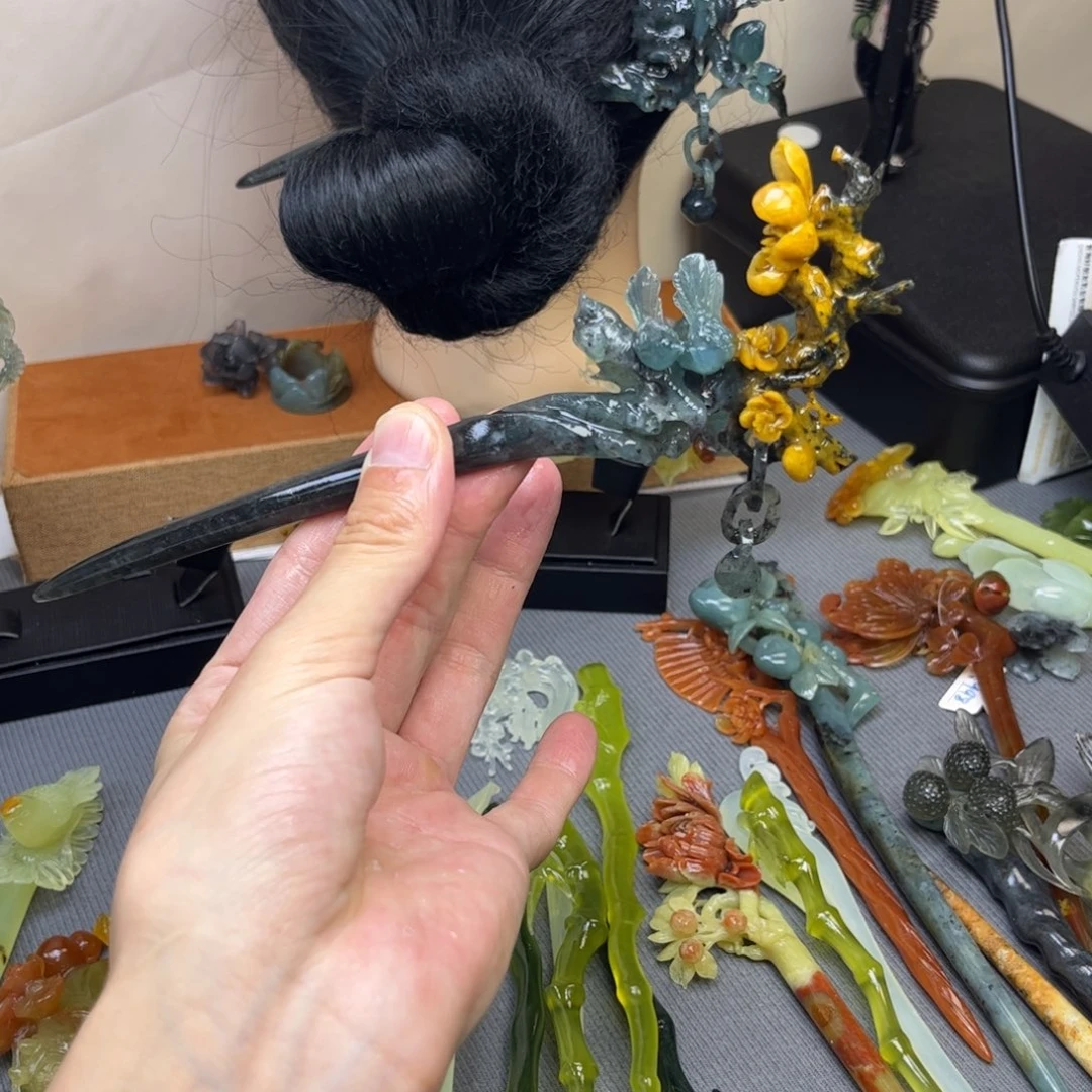 蛇纹石玉未镶嵌发饰