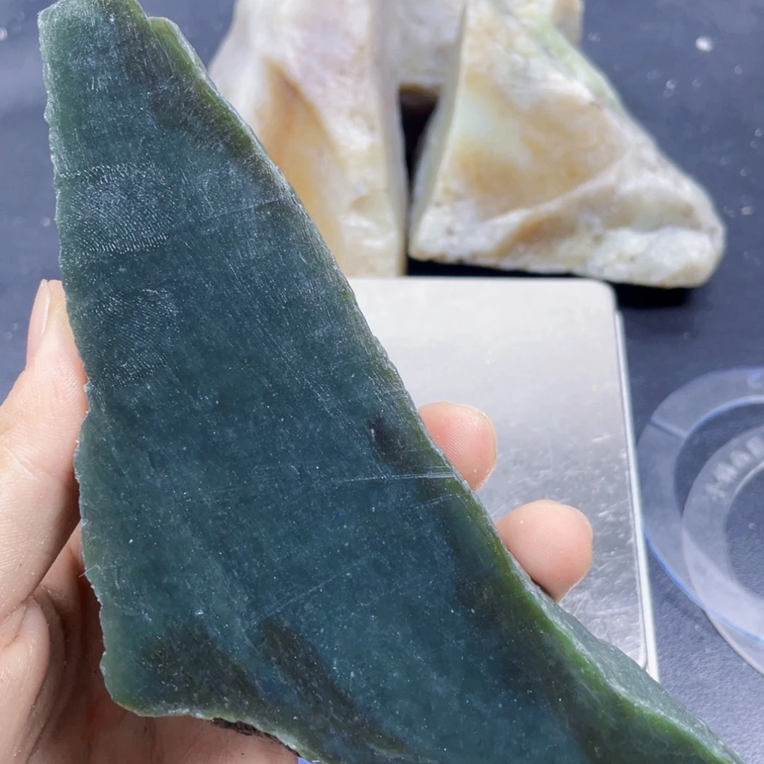 未镶嵌和田玉珠宝半成品